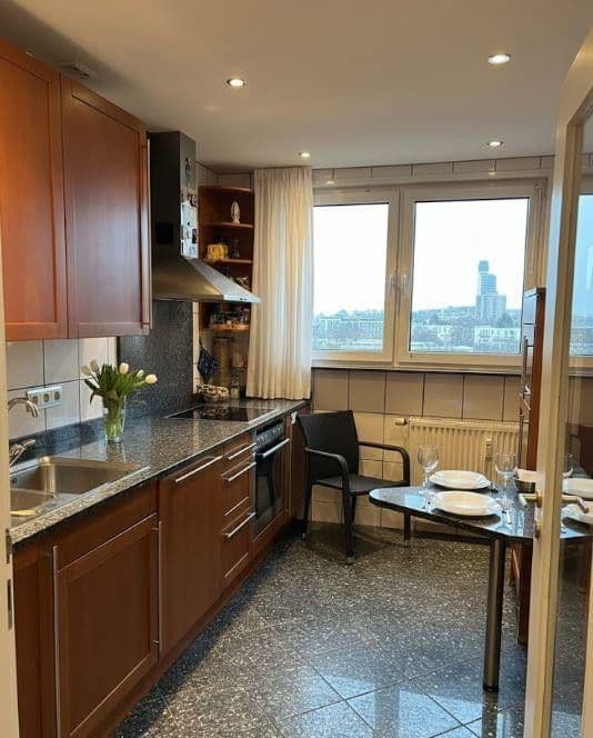 Pronájem bytu 3+1 83 m², Stresemannallee 65, Frankfurt am Main, Hessen Pronájem bytu 3+1 83 m², Stresemannallee 65, Frankfurt am Main, Hessen