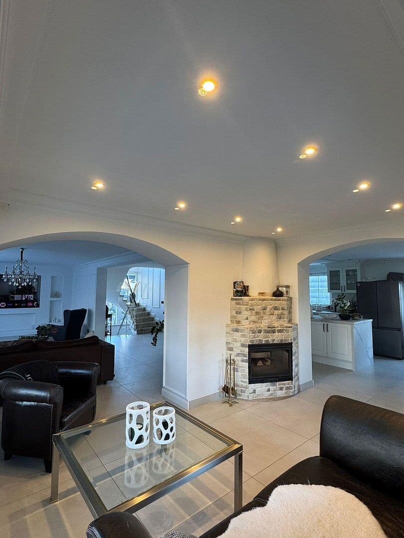 Prodej domu 250 m², pozemek 725 m², Grenzach-Wyhlen, Bádensko-Württembersko Prodej domu 250 m², pozemek 725 m², Grenzach-Wyhlen, Bádensko-Württembersko