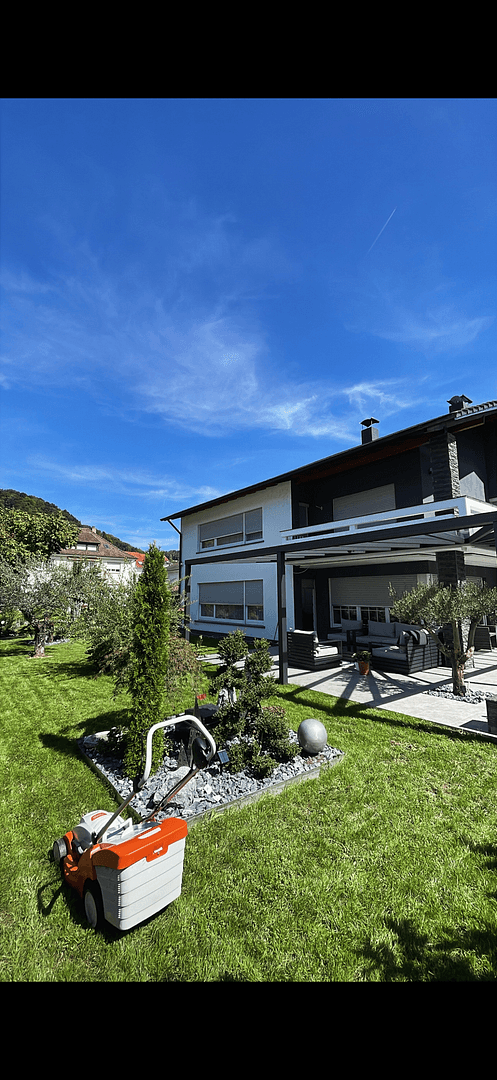 Prodej domu 250 m², pozemek 725 m², Grenzach-Wyhlen, Bádensko-Württembersko Prodej domu 250 m², pozemek 725 m², Grenzach-Wyhlen, Bádensko-Württembersko