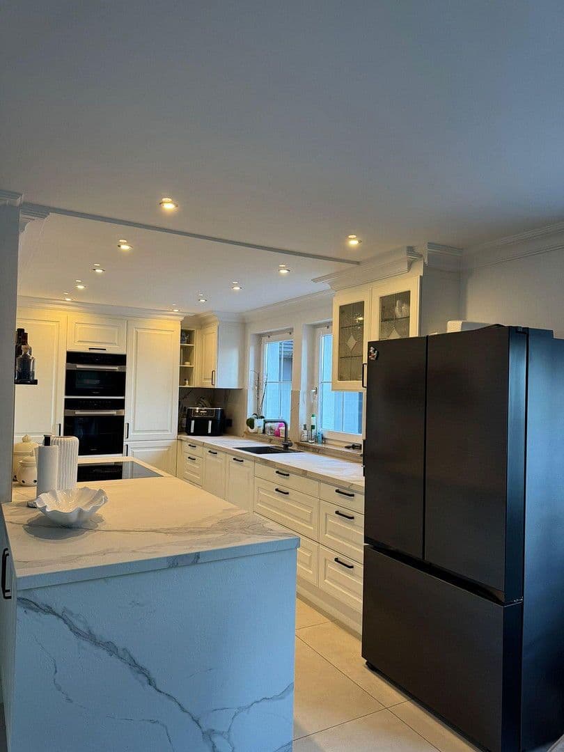 Prodej domu 250 m², pozemek 725 m², Grenzach-Wyhlen, Bádensko-Württembersko Prodej domu 250 m², pozemek 725 m², Grenzach-Wyhlen, Bádensko-Württembersko