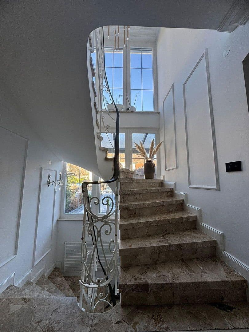 Prodej domu 250 m², pozemek 725 m², Grenzach-Wyhlen, Bádensko-Württembersko Prodej domu 250 m², pozemek 725 m², Grenzach-Wyhlen, Bádensko-Württembersko