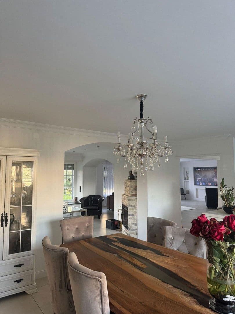 Prodej domu 250 m², pozemek 725 m², Grenzach-Wyhlen, Bádensko-Württembersko Prodej domu 250 m², pozemek 725 m², Grenzach-Wyhlen, Bádensko-Württembersko