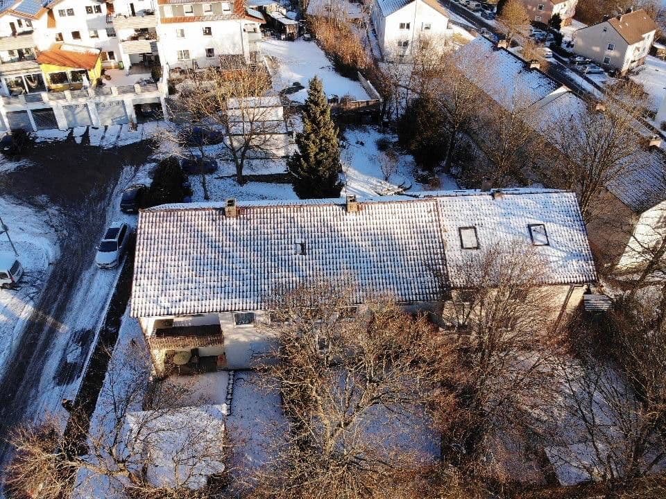 Prodej domu 388 m², pozemek 1.450 m², Bergstraße 30, Engstingen, Bádensko-Württembersko Prodej domu 388 m², pozemek 1.450 m², Bergstraße 30, Engstingen, Bádensko-Württembersko