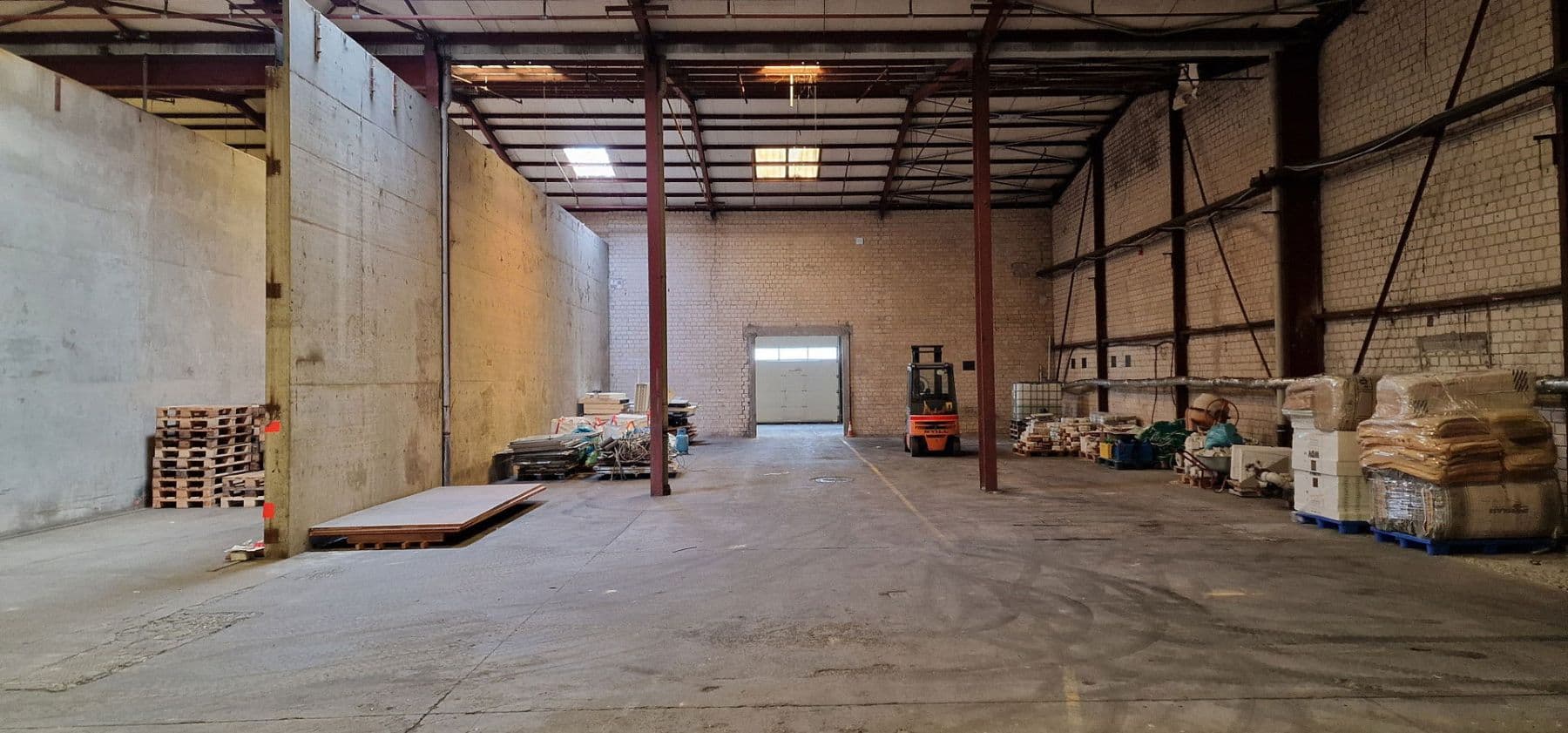 Pronájem nebytového prostoru 5.800 m², Industriestr. 12 a + 12 b, Bergkamen, Severní Porýní-Vestfálsko Pronájem nebytového prostoru 5.800 m², Industriestr. 12 a + 12 b, Bergkamen, Severní Porýní-Vestfálsko