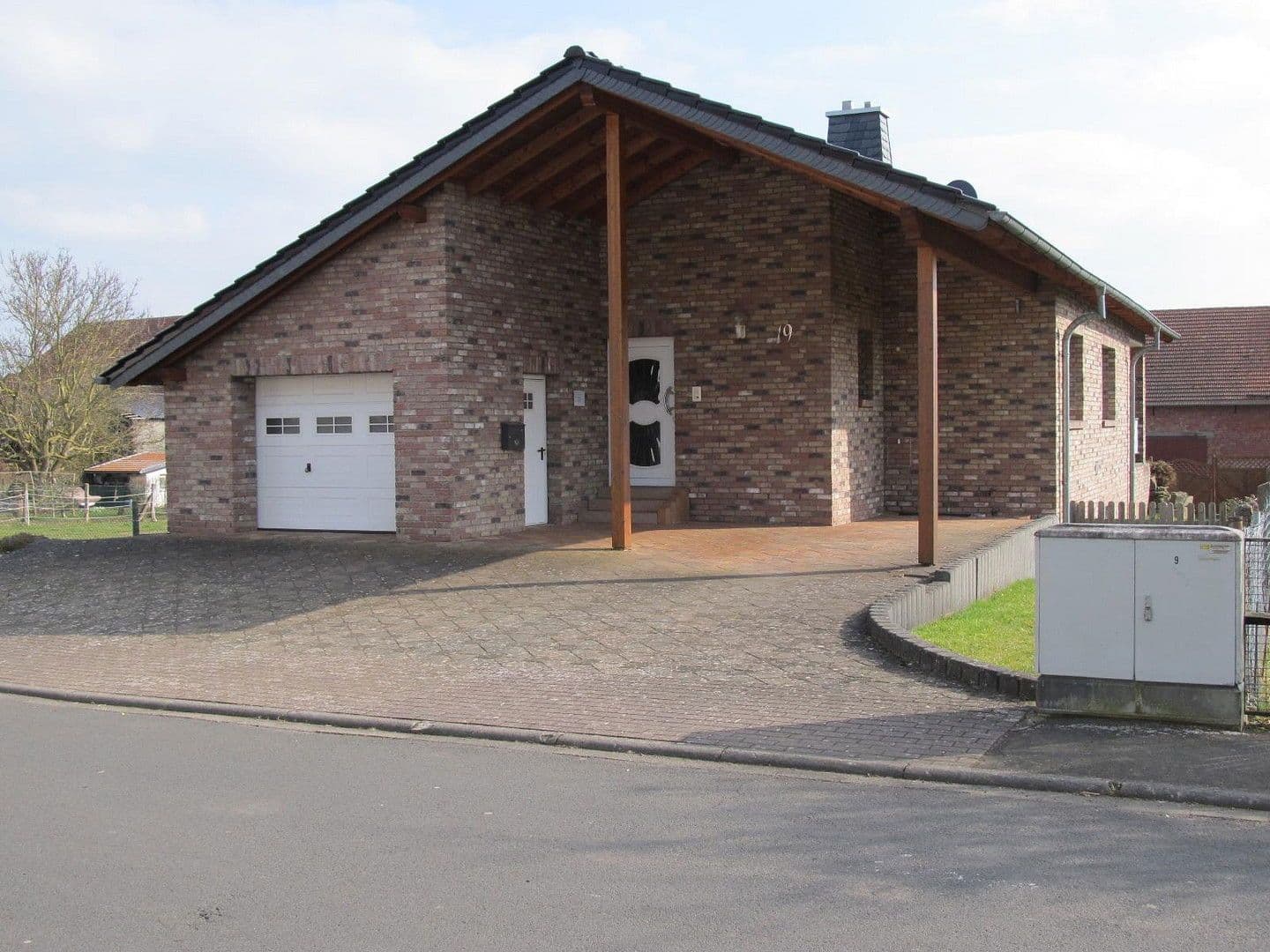 Prodej domu 210 m², pozemek 694 m², Hohenroda, Hessen Prodej domu 210 m², pozemek 694 m², Hohenroda, Hessen