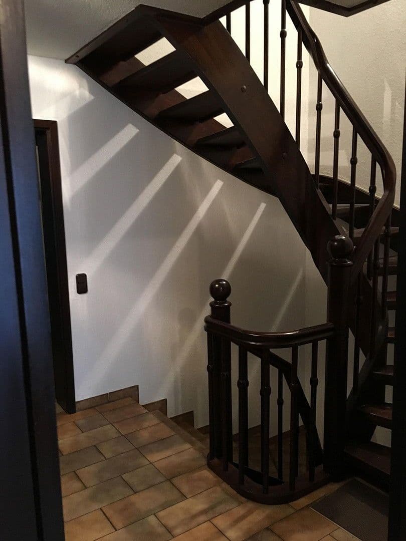 Pronájem domu 255 m², pozemek 1.500 m², Bornwiese 4, Ransbach-Baumbach, Porýní-Falc Pronájem domu 255 m², pozemek 1.500 m², Bornwiese 4, Ransbach-Baumbach, Porýní-Falc