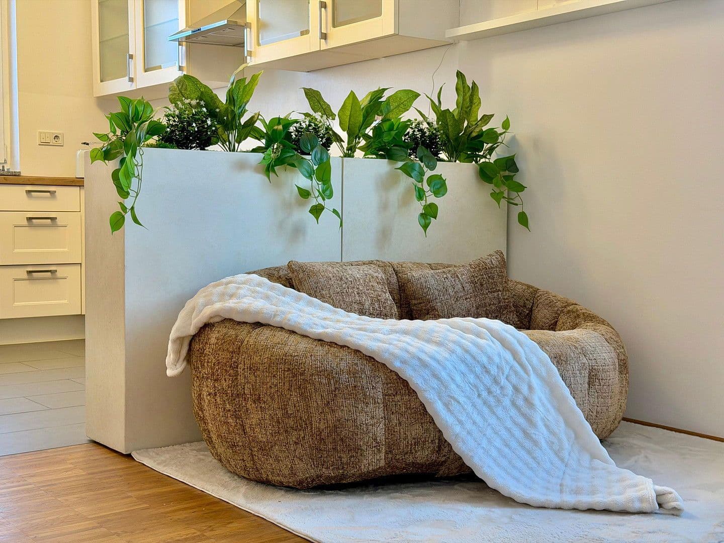 Pronájem bytu 1+1 36 m², Fitzmauricestr. 25, Köln, Severní Porýní-Vestfálsko Pronájem bytu 1+1 36 m², Fitzmauricestr. 25, Köln, Severní Porýní-Vestfálsko