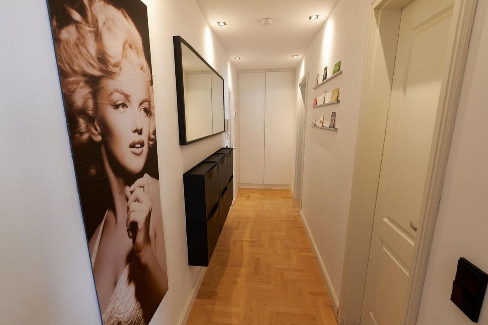 Pronájem bytu 2+1 50 m², Stuttgart, Bádensko-Württembersko Pronájem bytu 2+1 50 m², Stuttgart, Bádensko-Württembersko