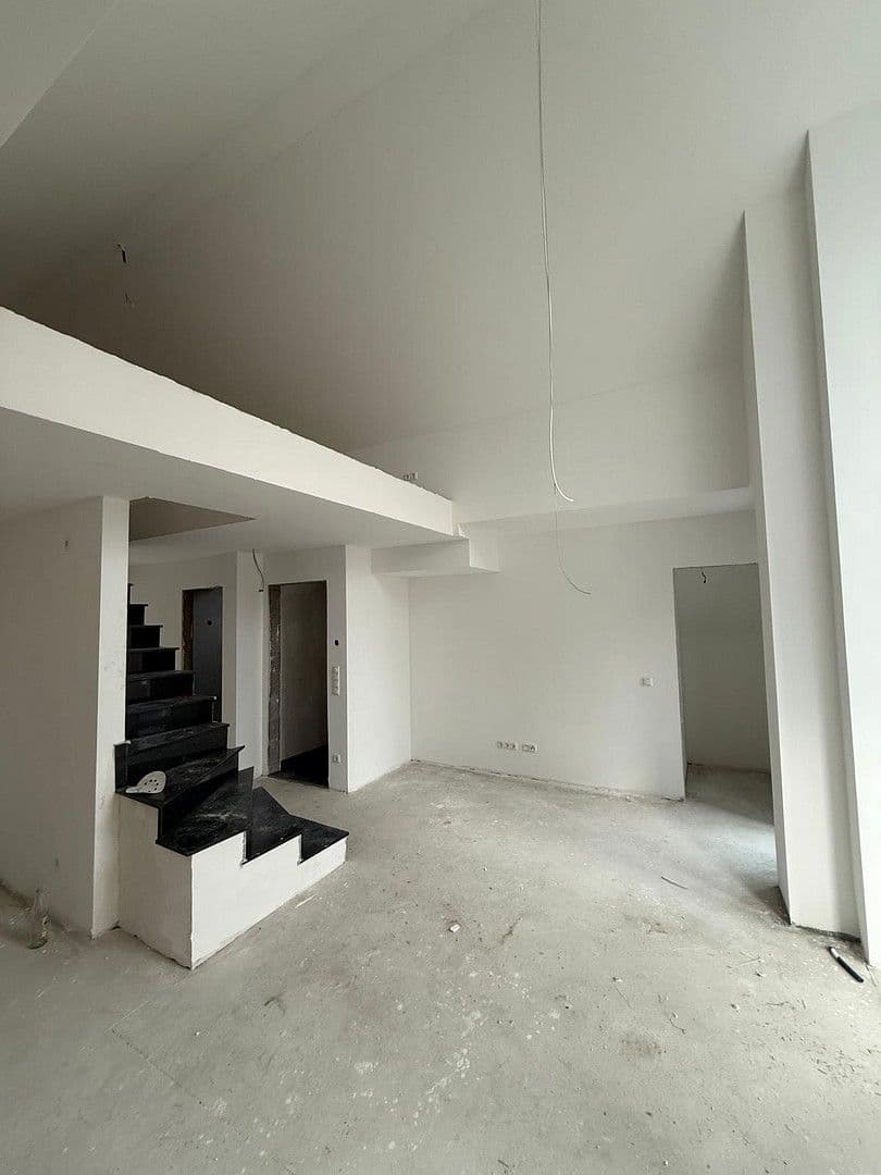 Pronájem bytu 3+1 83 m², Köln, Severní Porýní-Vestfálsko Pronájem bytu 3+1 83 m², Köln, Severní Porýní-Vestfálsko