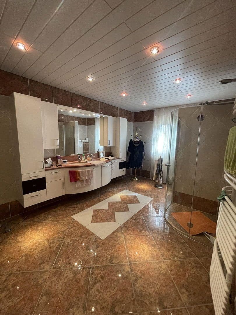 Prodej domu 380 m², pozemek 8.200 m², Kapfenberg, Štýrsko Prodej domu 380 m², pozemek 8.200 m², Kapfenberg, Štýrsko