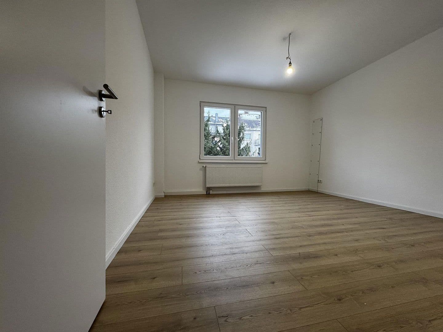 Pronájem bytu 1+1 37 m², Essen, Severní Porýní-Vestfálsko Pronájem bytu 1+1 37 m², Essen, Severní Porýní-Vestfálsko