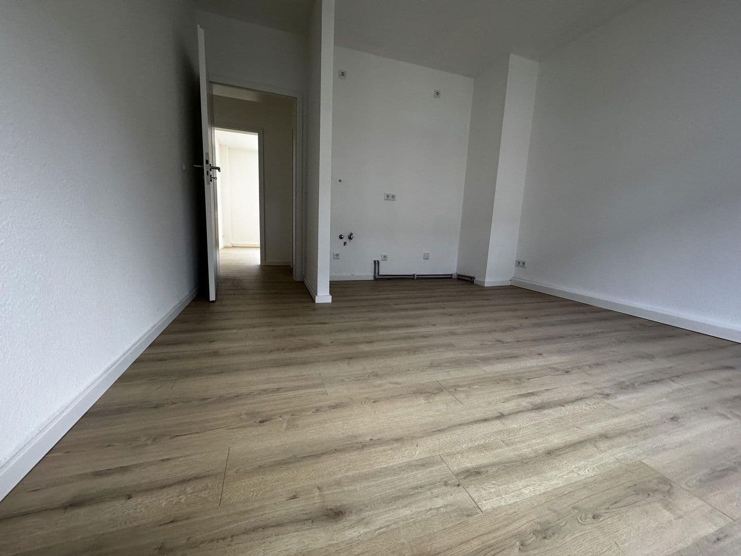 Pronájem bytu 1+1 37 m², Essen, Severní Porýní-Vestfálsko Pronájem bytu 1+1 37 m², Essen, Severní Porýní-Vestfálsko