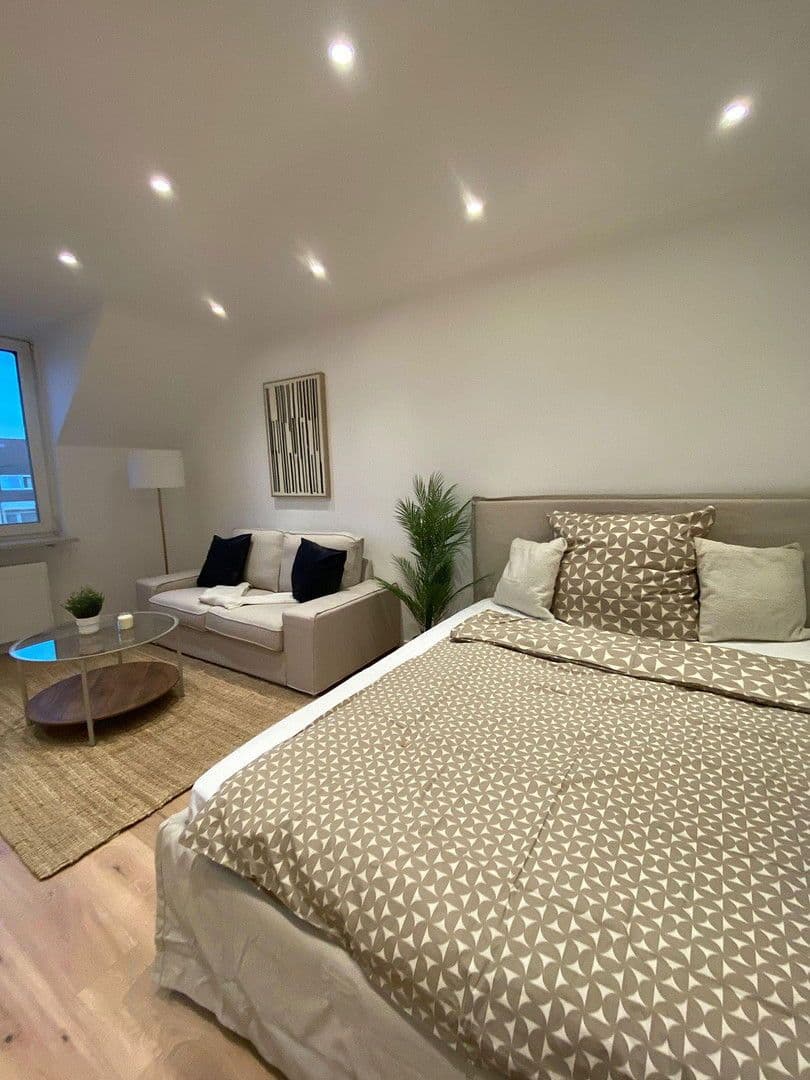 Pronájem bytu 4+1 78 m², Ratoldstraße 30, München, Bavorsko Pronájem bytu 4+1 78 m², Ratoldstraße 30, München, Bavorsko