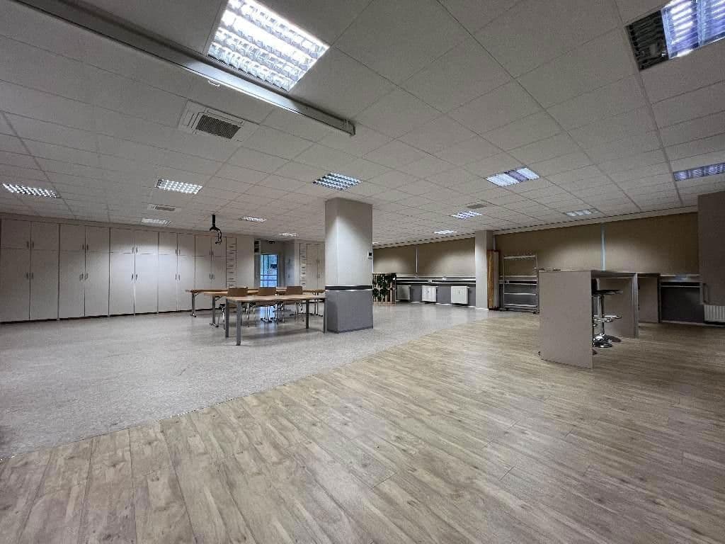 Prodej kanceláře 3.841 m², Grenzstraße 28, Halle, Sasko-Anhaltsko Prodej kanceláře 3.841 m², Grenzstraße 28, Halle, Sasko-Anhaltsko