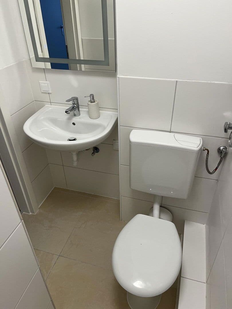 Pronájem bytu 1+1 21 m², Akademiestraße 4, Mannheim, Bádensko-Württembersko Pronájem bytu 1+1 21 m², Akademiestraße 4, Mannheim, Bádensko-Württembersko