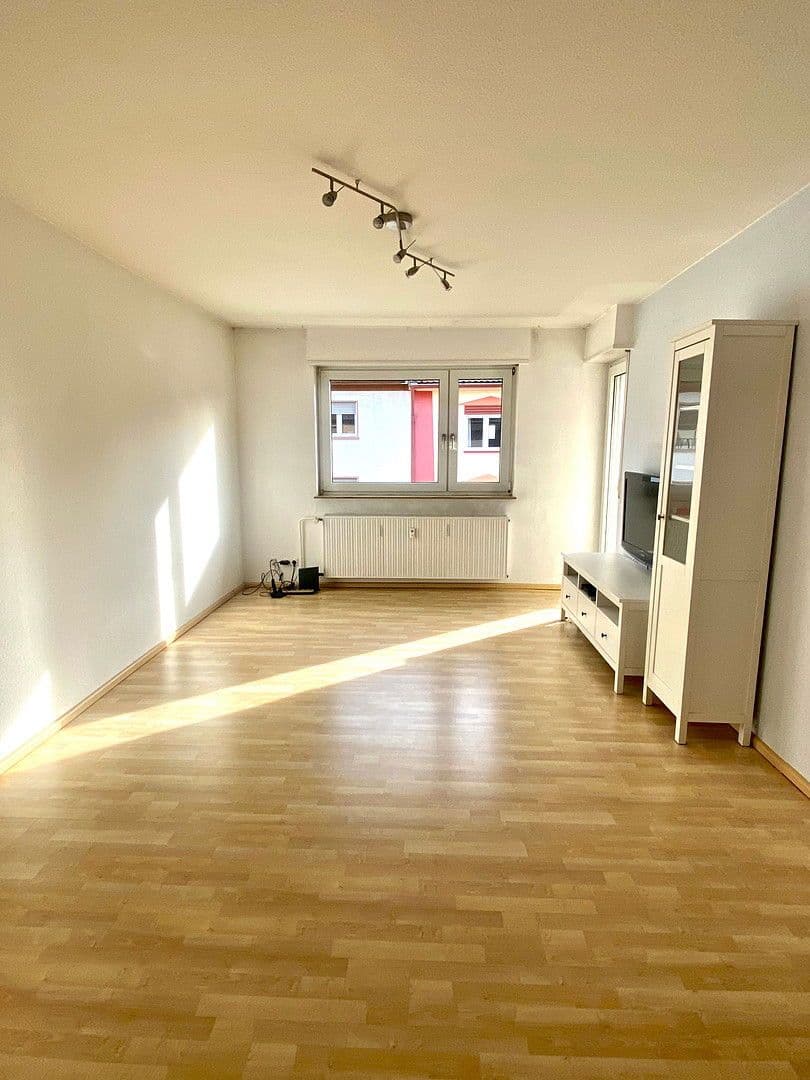 Pronájem bytu 2+1 57 m², Eichelsheimerstrasse 27, Mannheim, Bádensko-Württembersko Pronájem bytu 2+1 57 m², Eichelsheimerstrasse 27, Mannheim, Bádensko-Württembersko
