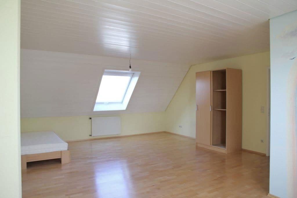 Pronájem bytu 4+kk 170 m², Lehenstr. 25, Donaueschingen, Bádensko-Württembersko Pronájem bytu 4+kk 170 m², Lehenstr. 25, Donaueschingen, Bádensko-Württembersko