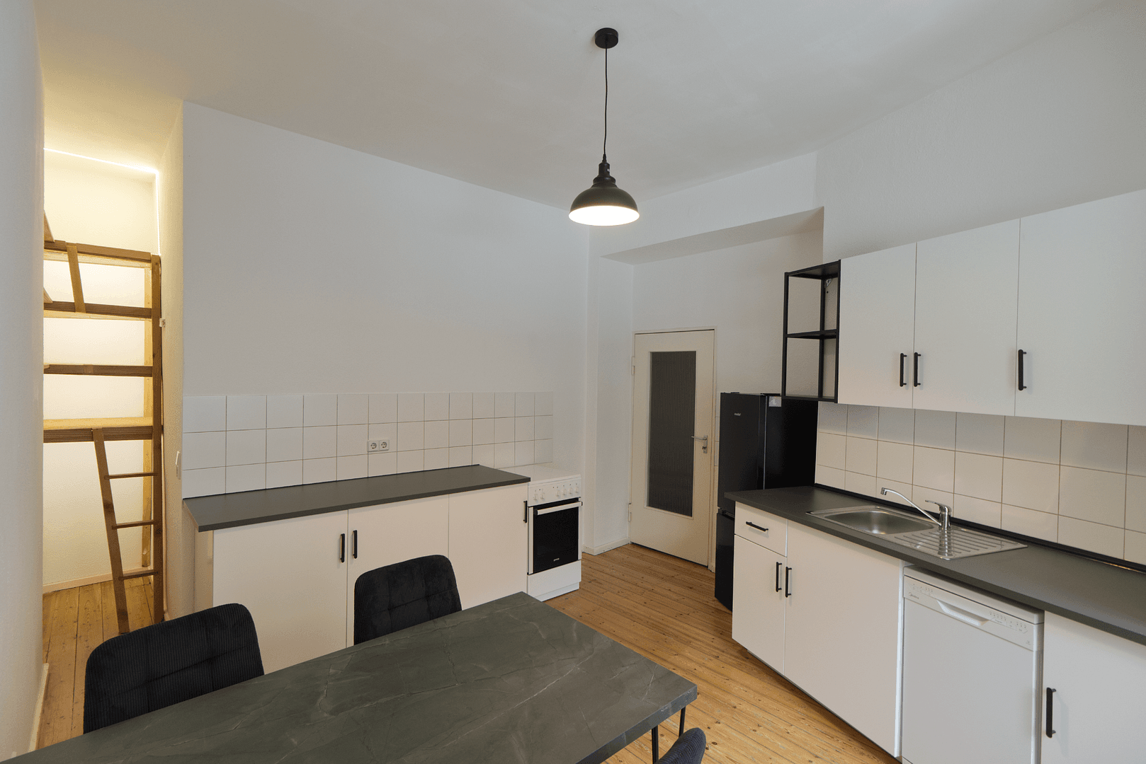 Pronájem bytu 2+1 61 m², Antwerpener Str. 00, Berlin, Berlín Pronájem bytu 2+1 61 m², Antwerpener Str. 00, Berlin, Berlín