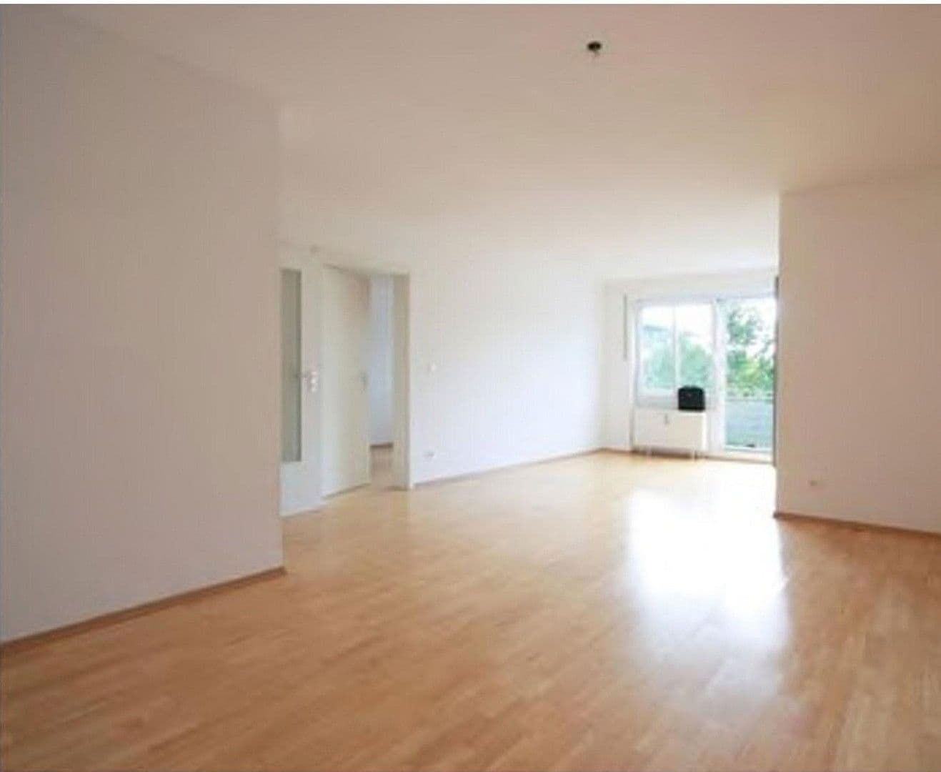 Pronájem bytu 2+1 52 m², Akeleisraße 10, Taufkirchen, Bavorsko Pronájem bytu 2+1 52 m², Akeleisraße 10, Taufkirchen, Bavorsko