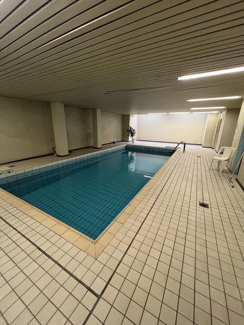 Pronájem bytu 2+1 95 m², Rubensstraße 12, Düsseldorf, Severní Porýní-Vestfálsko Pronájem bytu 2+1 95 m², Rubensstraße 12, Düsseldorf, Severní Porýní-Vestfálsko