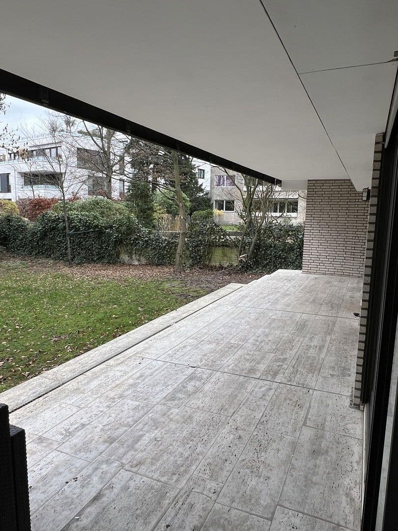 Pronájem bytu 2+1 95 m², Rubensstraße 12, Düsseldorf, Severní Porýní-Vestfálsko Pronájem bytu 2+1 95 m², Rubensstraße 12, Düsseldorf, Severní Porýní-Vestfálsko