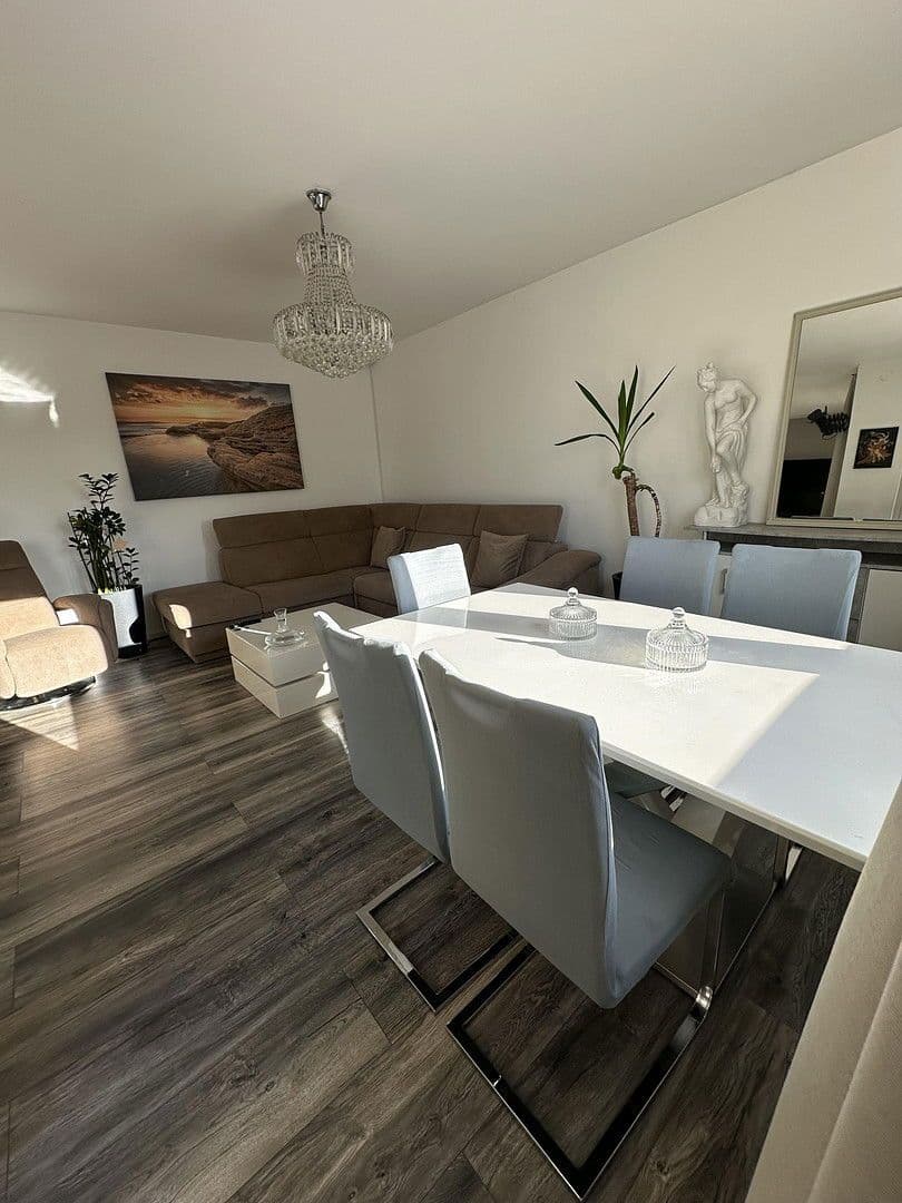 Prodej bytu 3+1 71 m², Heusenstamm, Hessen Prodej bytu 3+1 71 m², Heusenstamm, Hessen