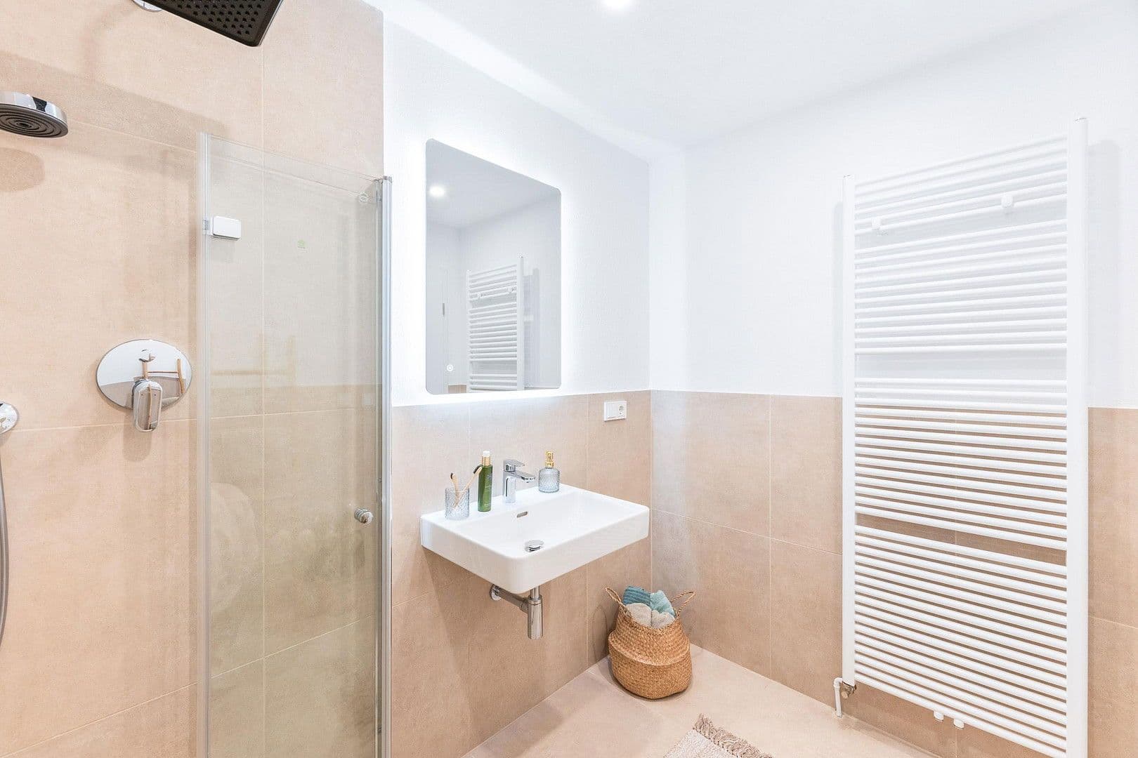 Prodej bytu 3+1 78 m², Stuttgart, Bádensko-Württembersko Prodej bytu 3+1 78 m², Stuttgart, Bádensko-Württembersko