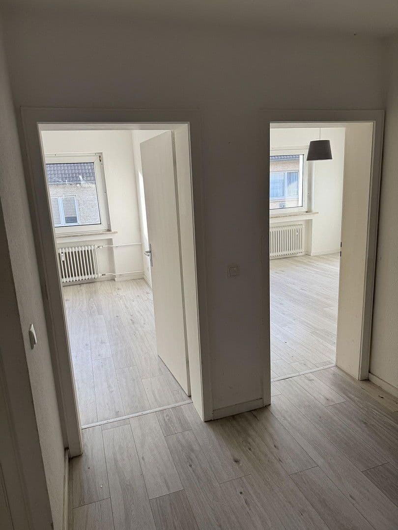 Pronájem bytu 3+1 71 m², Leimbacherstraße 50, Wuppertal, Severní Porýní-Vestfálsko Pronájem bytu 3+1 71 m², Leimbacherstraße 50, Wuppertal, Severní Porýní-Vestfálsko