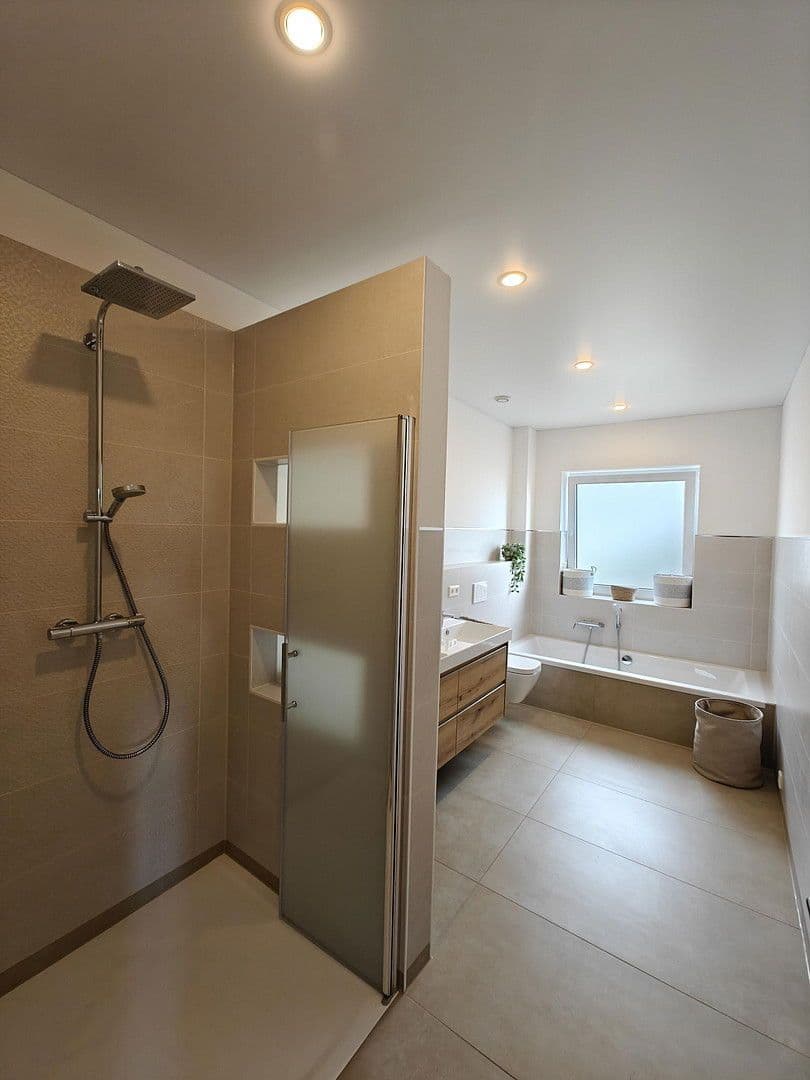 Prodej domu 147 m², pozemek 487 m², Hückelhoven, Severní Porýní-Vestfálsko Prodej domu 147 m², pozemek 487 m², Hückelhoven, Severní Porýní-Vestfálsko