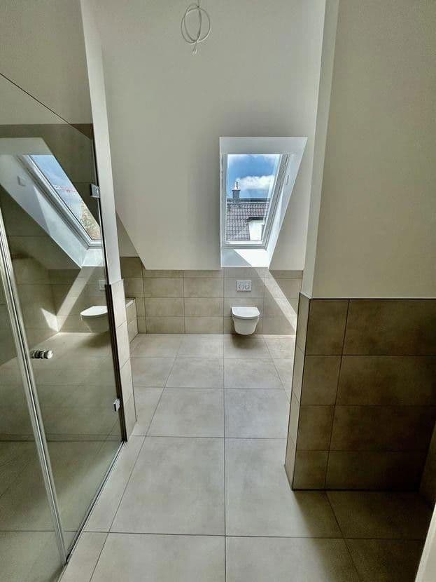 Pronájem bytu 2+1 88 m², Dorfstraße 13a, Germering, Bavorsko Pronájem bytu 2+1 88 m², Dorfstraße 13a, Germering, Bavorsko