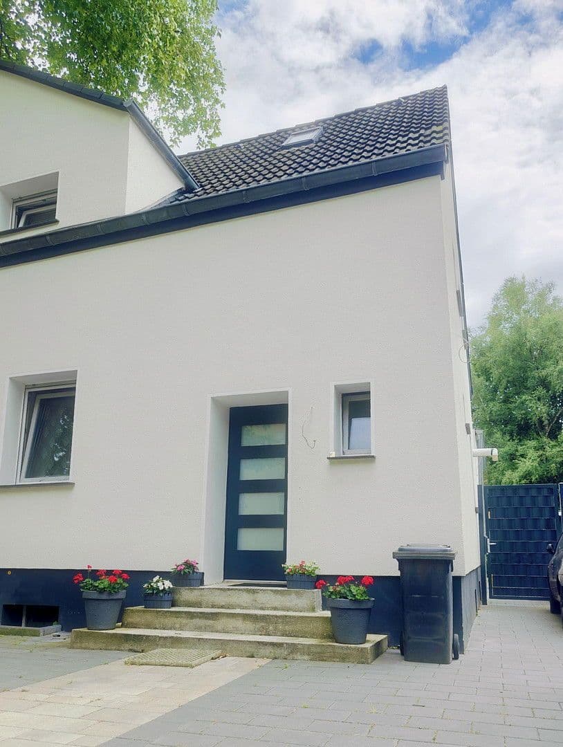 Prodej domu 90 m², pozemek 373 m², Gelsenkirchen, Severní Porýní-Vestfálsko Prodej domu 90 m², pozemek 373 m², Gelsenkirchen, Severní Porýní-Vestfálsko