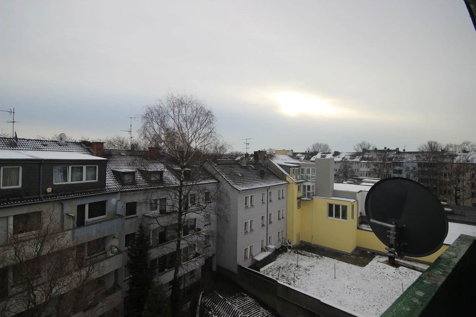 Pronájem bytu 3+1 62 m², Wanheimer Str. 13, Duisburg, Severní Porýní-Vestfálsko Pronájem bytu 3+1 62 m², Wanheimer Str. 13, Duisburg, Severní Porýní-Vestfálsko