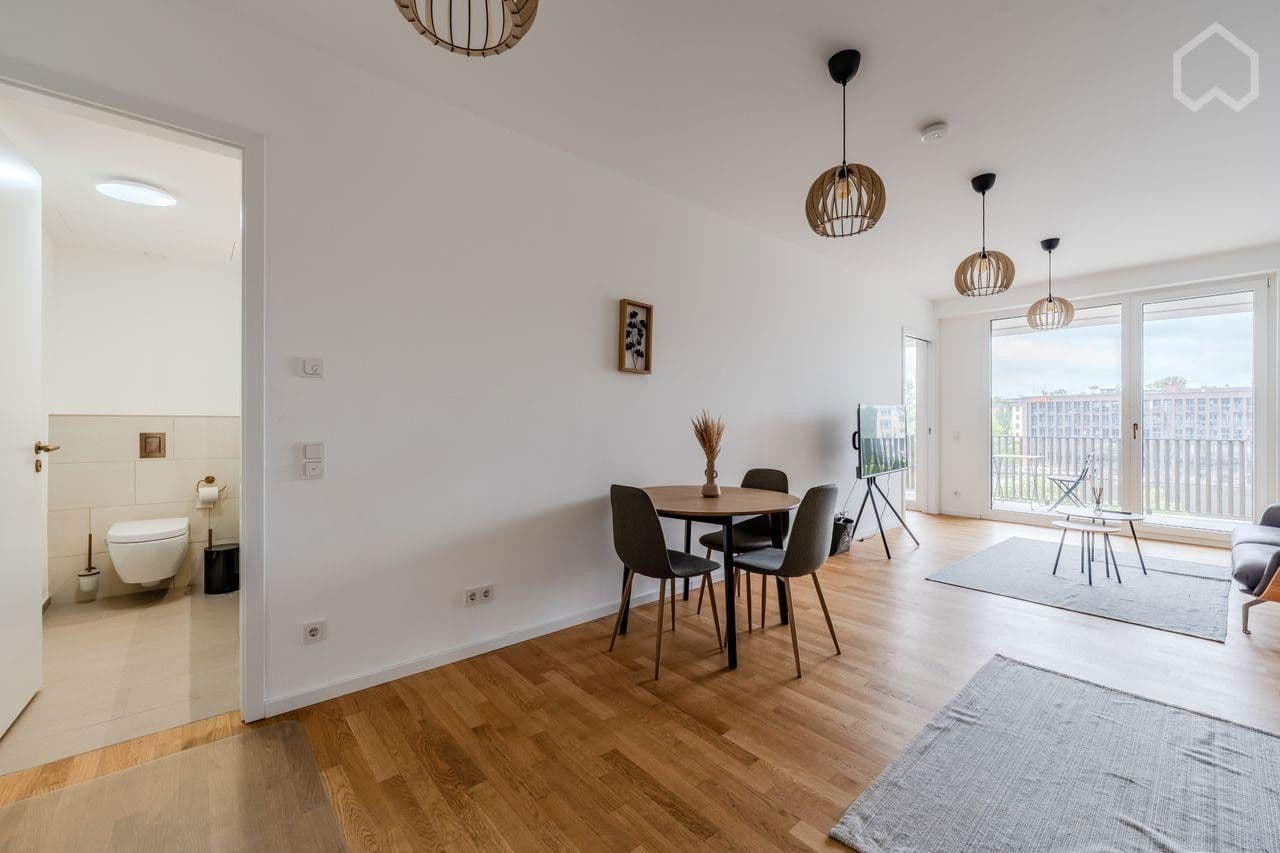 Pronájem bytu 2+1 60 m², Muelenstrasse, Berlin, Berlín Pronájem bytu 2+1 60 m², Muelenstrasse, Berlin, Berlín