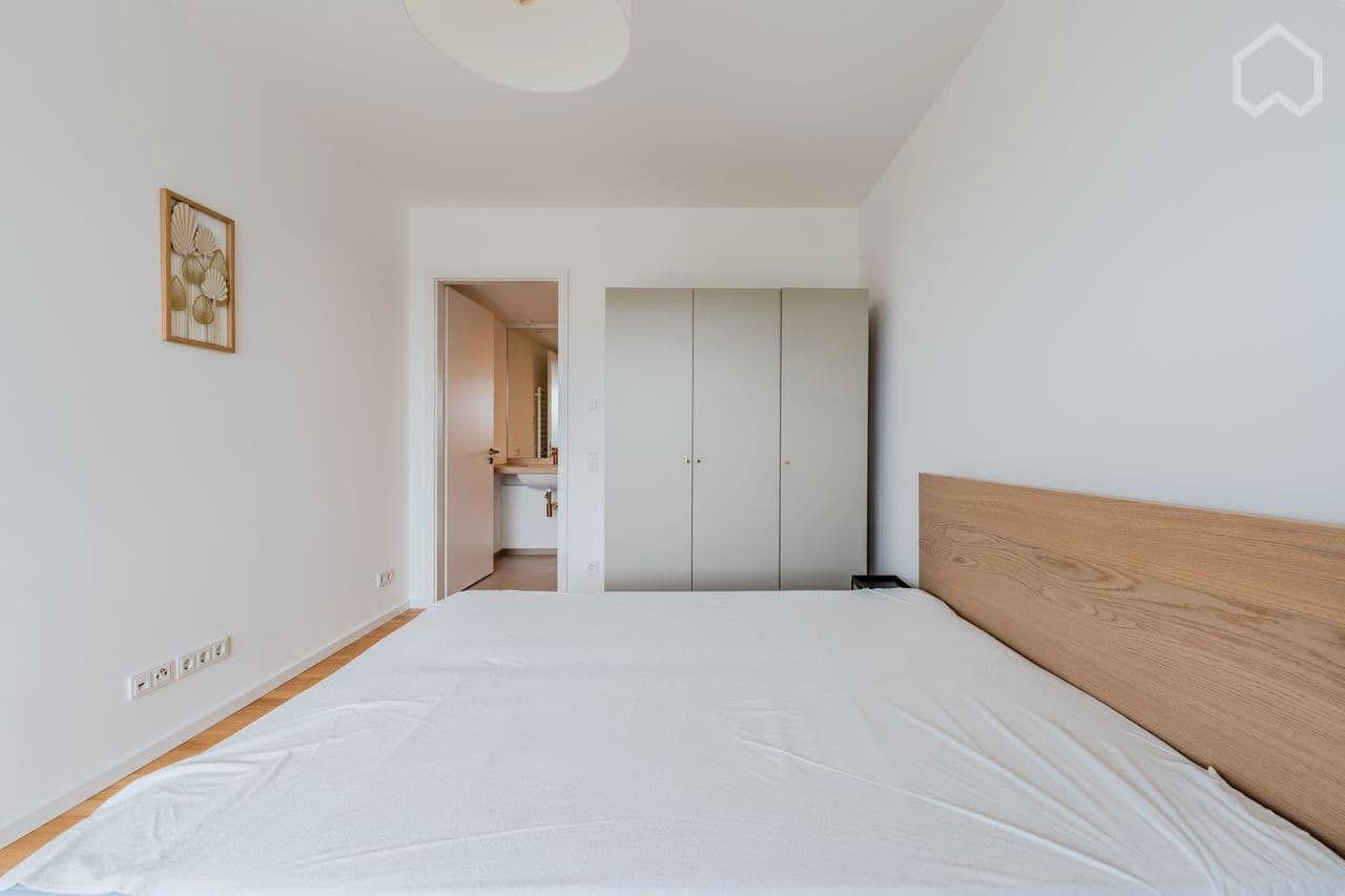 Pronájem bytu 2+1 60 m², Muelenstrasse, Berlin, Berlín Pronájem bytu 2+1 60 m², Muelenstrasse, Berlin, Berlín