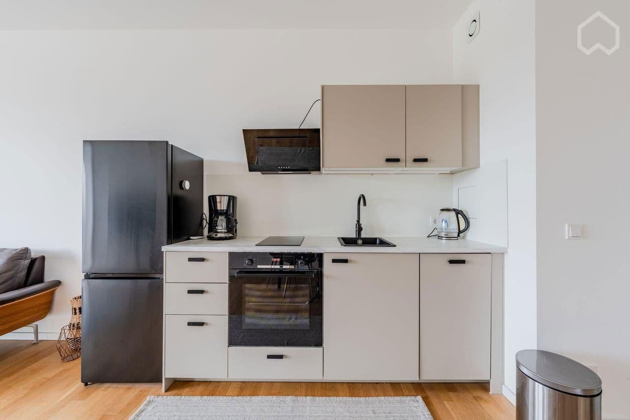 Pronájem bytu 2+1 60 m², Muelenstrasse, Berlin, Berlín Pronájem bytu 2+1 60 m², Muelenstrasse, Berlin, Berlín