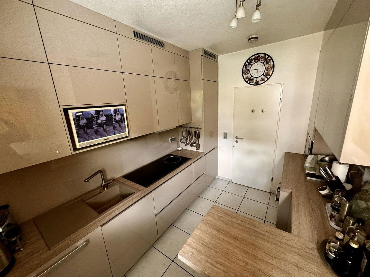 Prodej bytu 5+1 182 m², Köln, Severní Porýní-Vestfálsko Prodej bytu 5+1 182 m², Köln, Severní Porýní-Vestfálsko