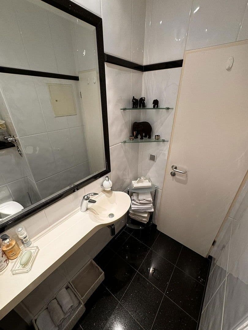 Prodej bytu 5+1 182 m², Köln, Severní Porýní-Vestfálsko Prodej bytu 5+1 182 m², Köln, Severní Porýní-Vestfálsko