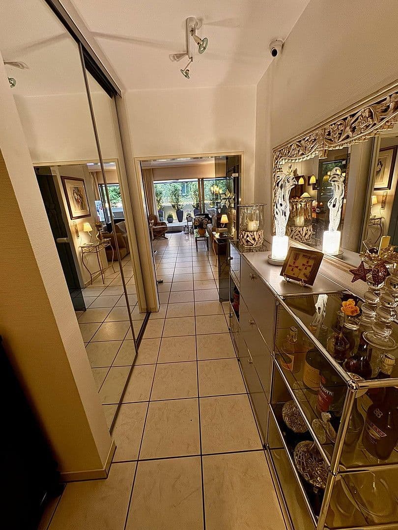 Prodej bytu 5+1 182 m², Köln, Severní Porýní-Vestfálsko Prodej bytu 5+1 182 m², Köln, Severní Porýní-Vestfálsko