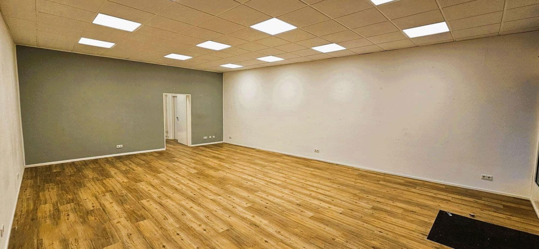 Pronájem nebytového prostoru 64 m², Ratingen, Severní Porýní-Vestfálsko Pronájem nebytového prostoru 64 m², Ratingen, Severní Porýní-Vestfálsko