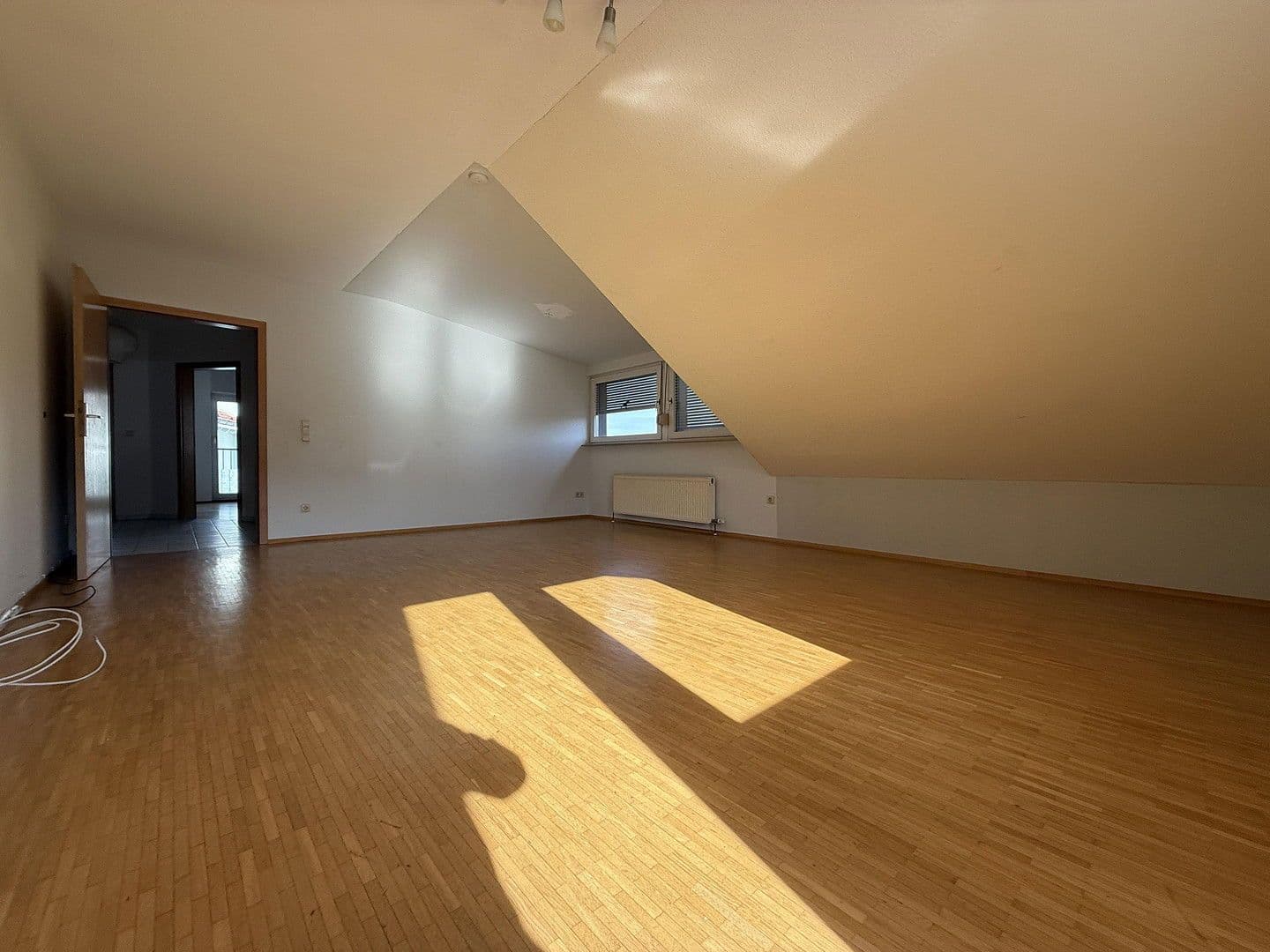 Pronájem bytu 3+1 95 m², Cleebronn, Bádensko-Württembersko Pronájem bytu 3+1 95 m², Cleebronn, Bádensko-Württembersko