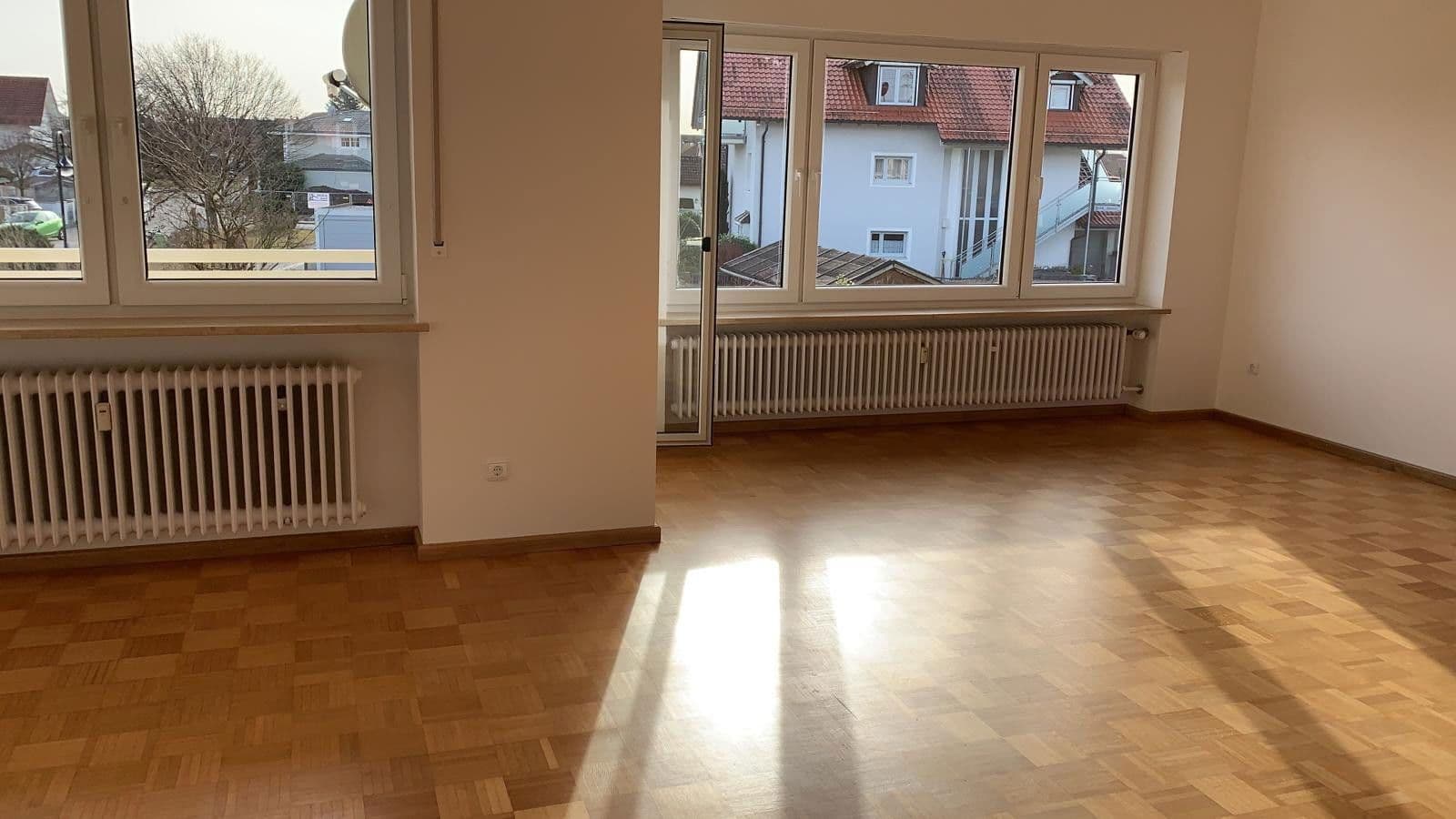 Pronájem bytu 4+1 100 m², Harthausen, Bavorsko Pronájem bytu 4+1 100 m², Harthausen, Bavorsko