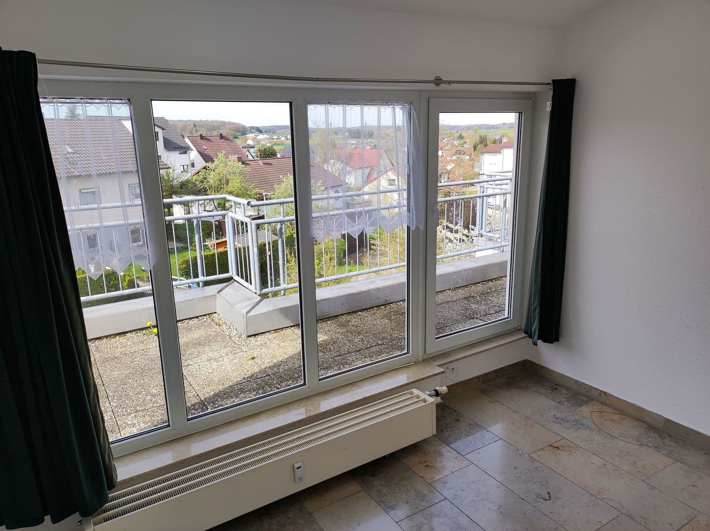 Pronájem bytu 3+kk 93 m², Bei den Linden 6, Laichingen, Bádensko-Württembersko Pronájem bytu 3+kk 93 m², Bei den Linden 6, Laichingen, Bádensko-Württembersko