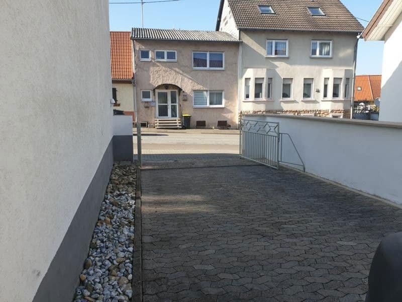 Prodej domu 232 m², pozemek 466 m², Bürgermeister-Regitz-Str. 61, Neunkirchen, Země Sársko Prodej domu 232 m², pozemek 466 m², Bürgermeister-Regitz-Str. 61, Neunkirchen, Země Sársko