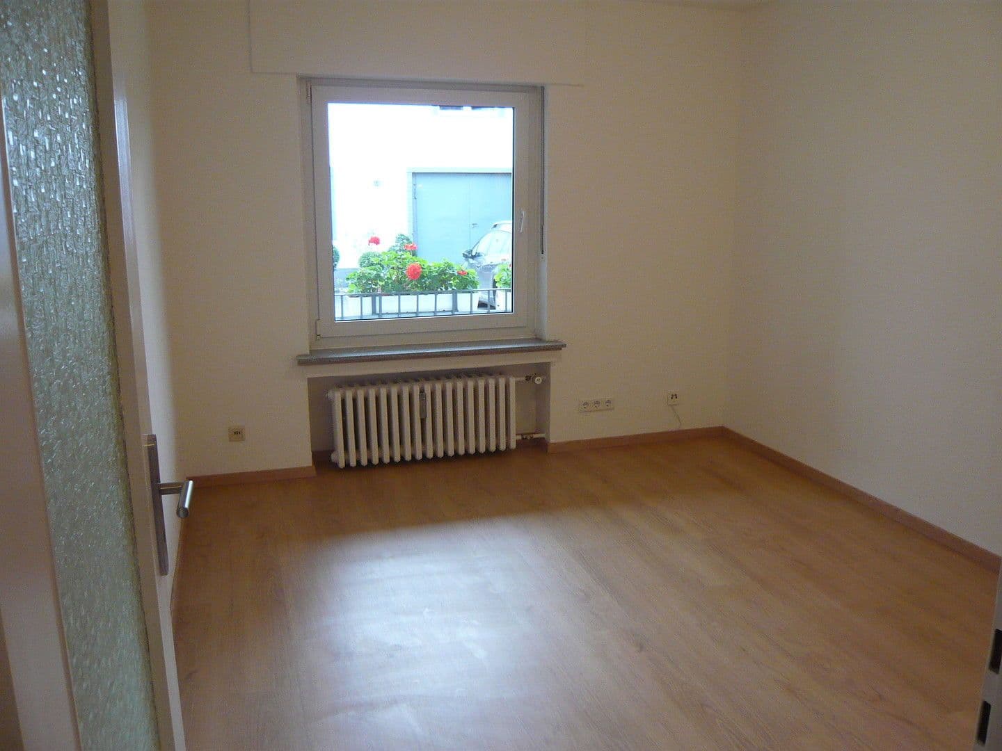 Pronájem bytu 1+1 22 m², Dominikanerstr. 40, Düsseldorf, Severní Porýní-Vestfálsko Pronájem bytu 1+1 22 m², Dominikanerstr. 40, Düsseldorf, Severní Porýní-Vestfálsko