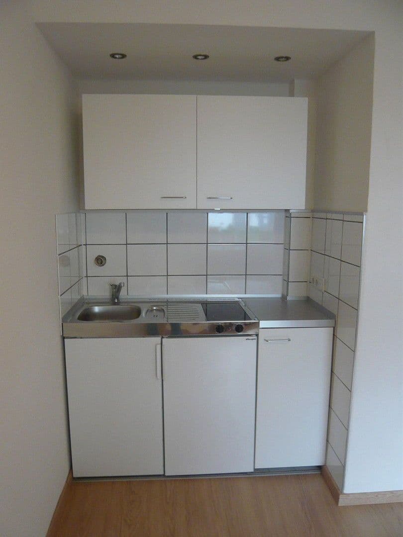 Pronájem bytu 1+1 22 m², Dominikanerstr. 40, Düsseldorf, Severní Porýní-Vestfálsko Pronájem bytu 1+1 22 m², Dominikanerstr. 40, Düsseldorf, Severní Porýní-Vestfálsko