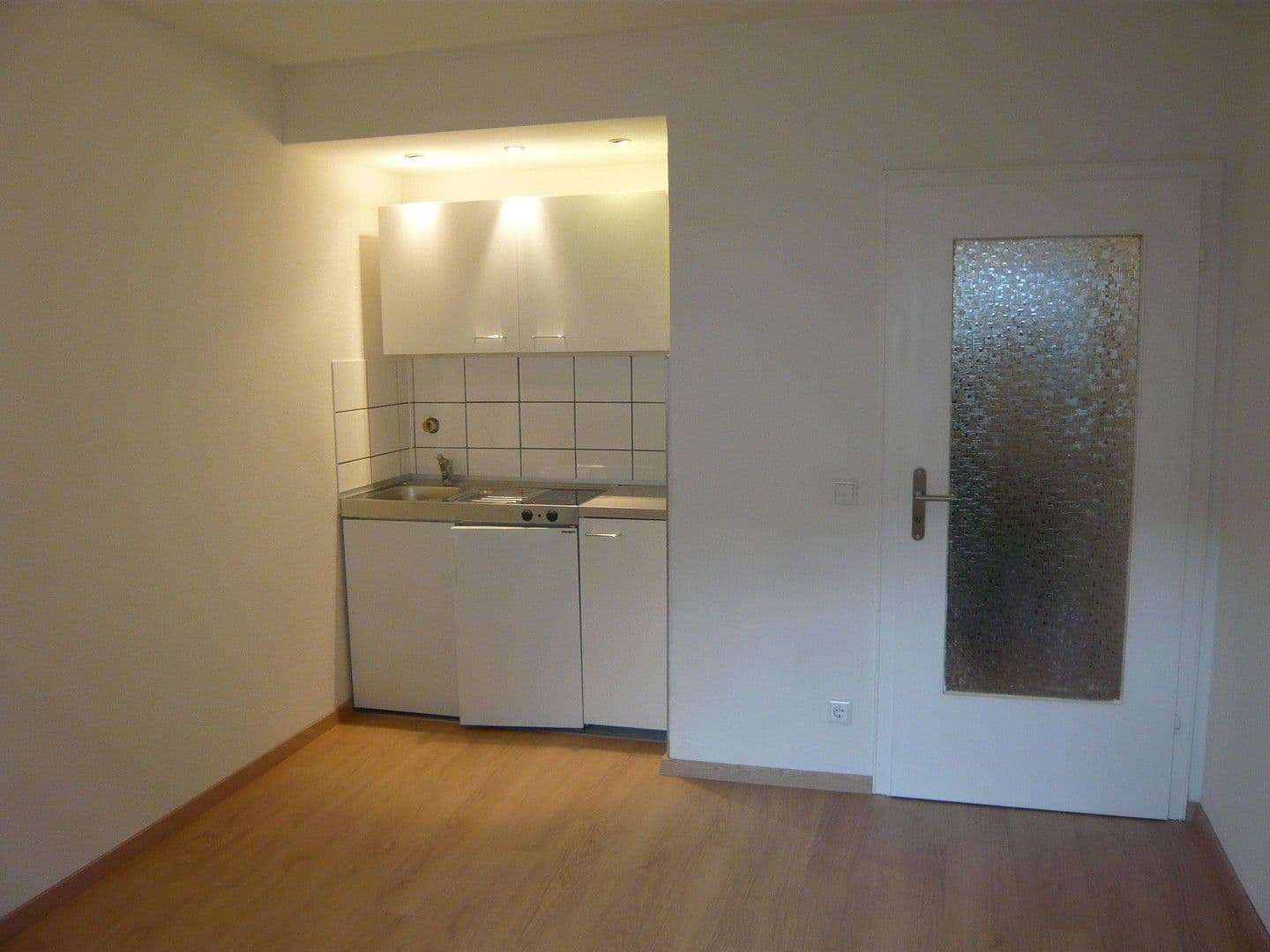 Pronájem bytu 1+1 22 m², Dominikanerstr. 40, Düsseldorf, Severní Porýní-Vestfálsko Pronájem bytu 1+1 22 m², Dominikanerstr. 40, Düsseldorf, Severní Porýní-Vestfálsko