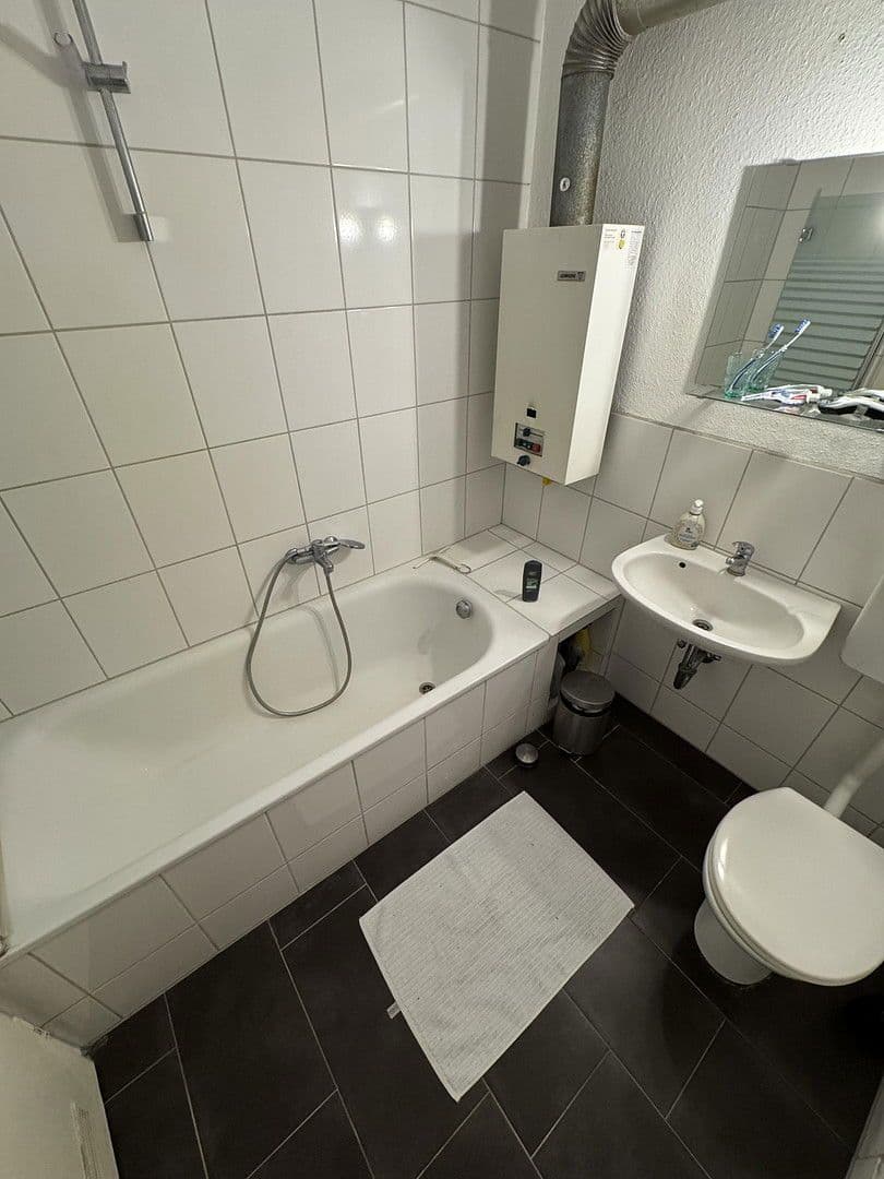 Pronájem bytu 2+1 65 m², Viktoria Str. 12, Karlsruhe, Bádensko-Württembersko Pronájem bytu 2+1 65 m², Viktoria Str. 12, Karlsruhe, Bádensko-Württembersko