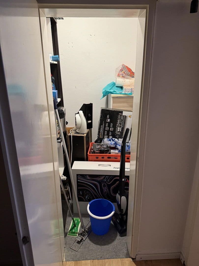 Pronájem bytu 2+1 65 m², Viktoria Str. 12, Karlsruhe, Bádensko-Württembersko Pronájem bytu 2+1 65 m², Viktoria Str. 12, Karlsruhe, Bádensko-Württembersko