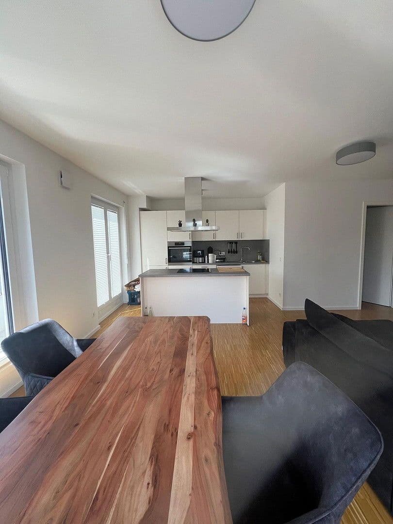 Pronájem bytu 2+kk 80 m², Frankfurt am Main, Hessen Pronájem bytu 2+kk 80 m², Frankfurt am Main, Hessen