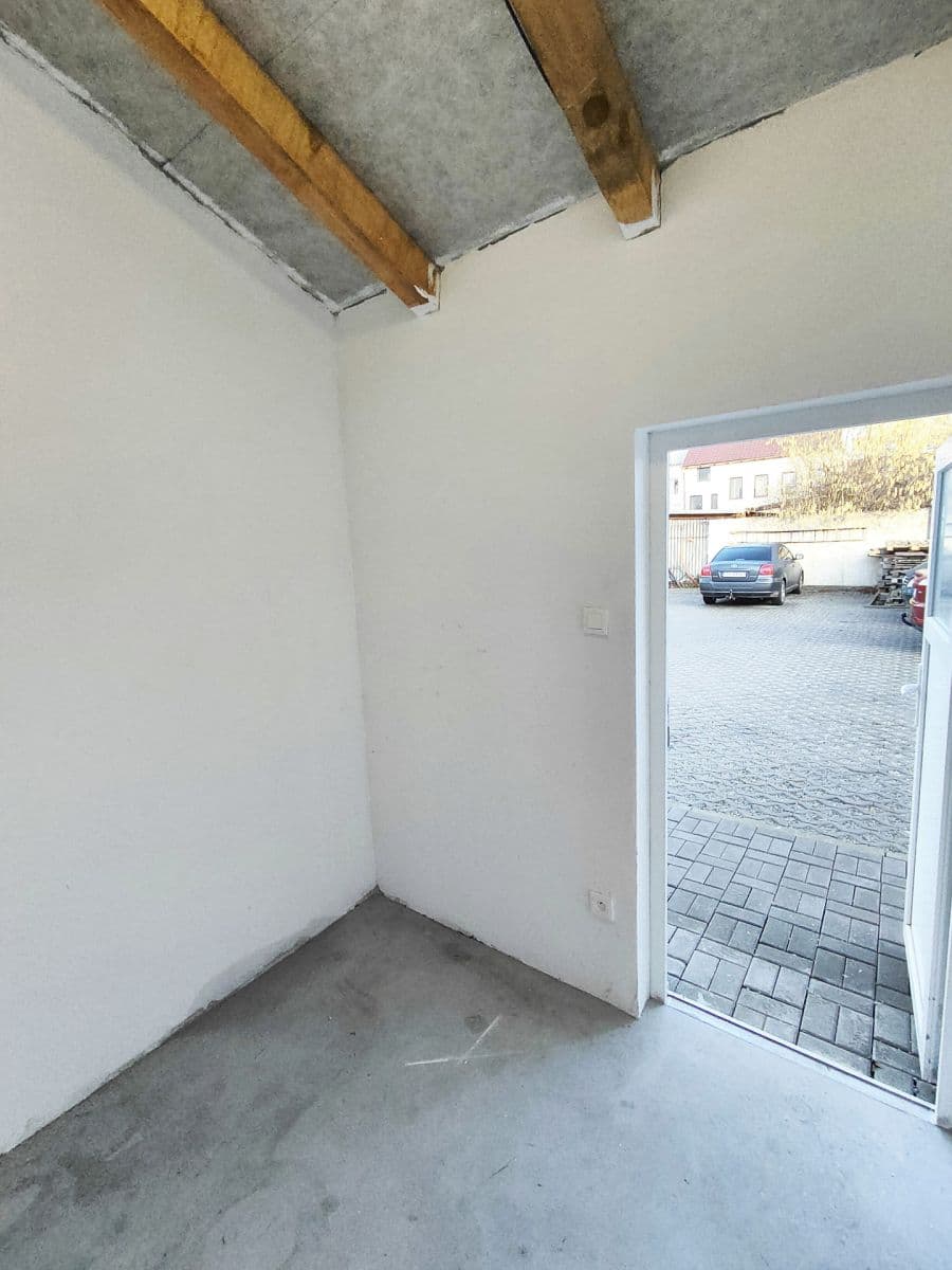 Pronájem garáže 5 m², Lipenská, České Budějovice, Jihočeský kraj Pronájem garáže 5 m², Lipenská, České Budějovice, Jihočeský kraj